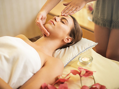 印度古按、熱石、去角質護膚芳療、以及巴里島式精油